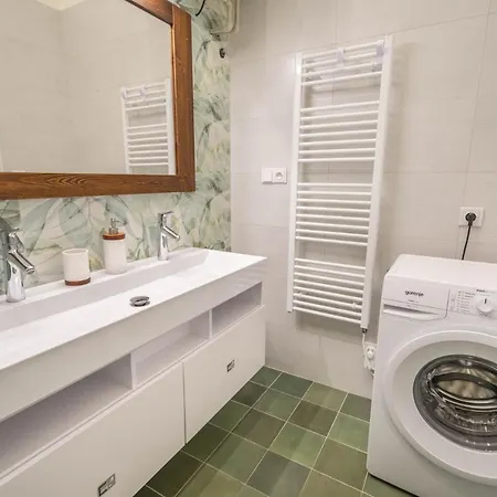 Dlazdena Apartman *