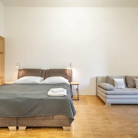 Dlazdena Apartament