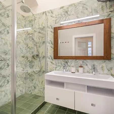 Apartament Dlazdena