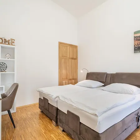 Apartament Dlazdena